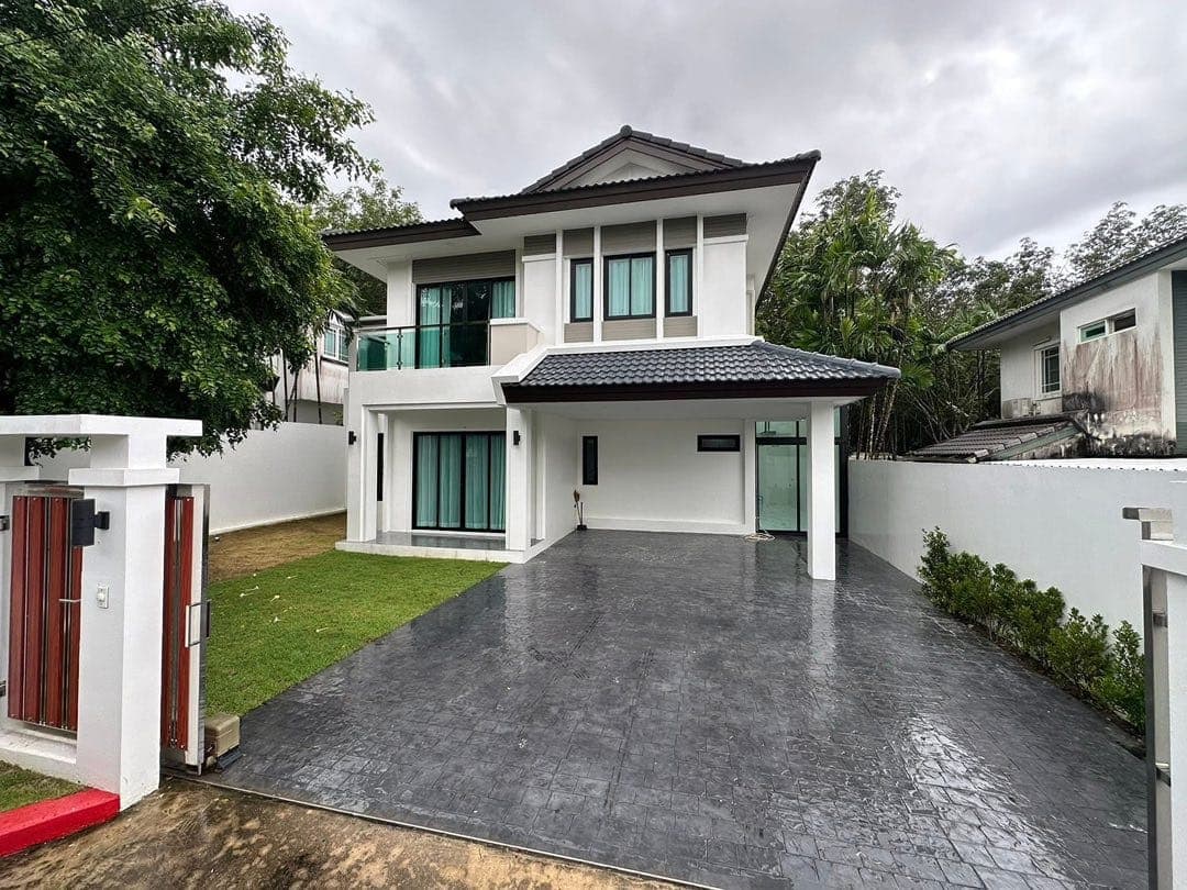 Spacious Family Home, 88 Land & Houses — Wichit / Chalong